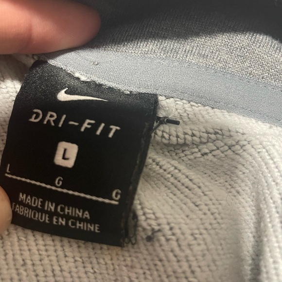 Nike Dri Fit Hoodie Girls Size large kids Pullover Sweatshirt Gray & Pink - Picture 2 of 5